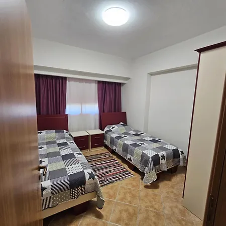 Joan Apartment *